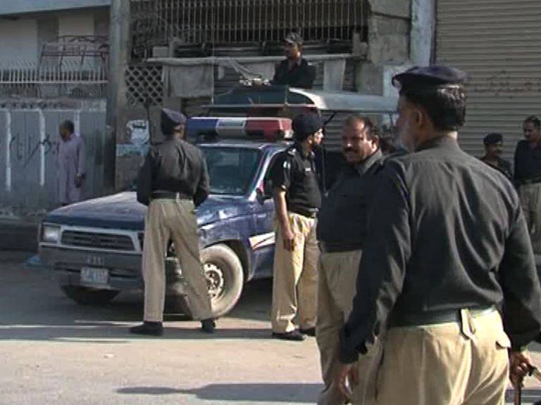 Constable shot dead, one injured in Karachi