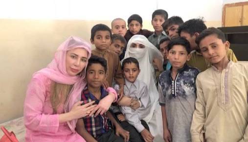 First trip as first lady Bushra Imran visits Lahore orphanage