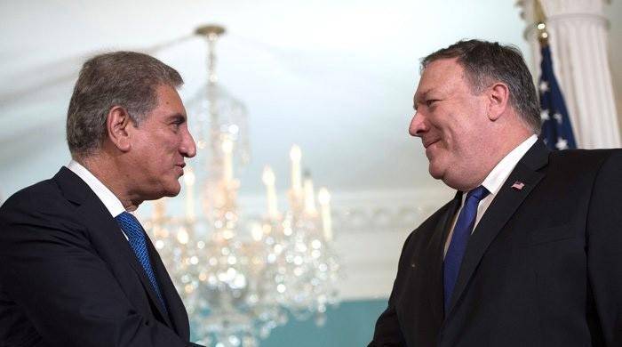 In meeting with FM Qureshi, Pompeo calls on Taliban to negotiate