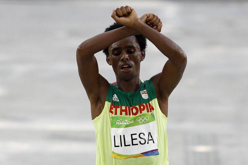 Marathon runner returns to reformed Ethiopia after exile
