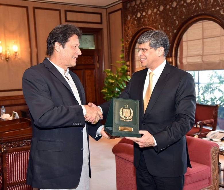 Outgoing ISI DG meets PM