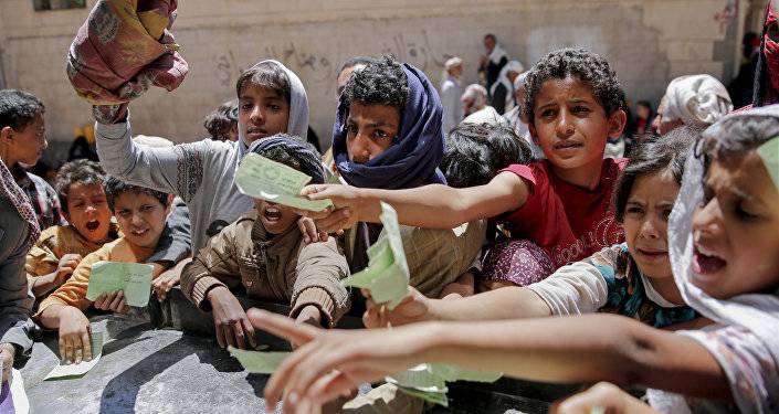 Militants in Yemen stealing food aid intended for poor: report