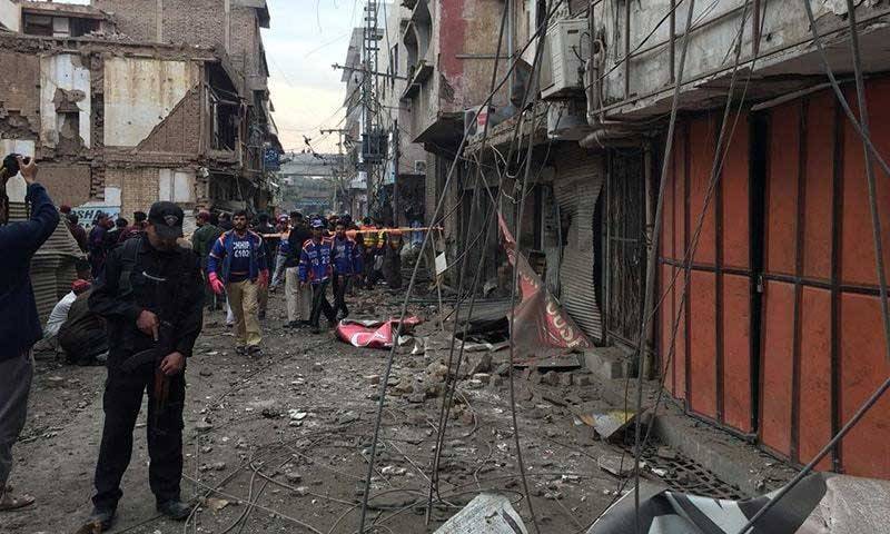 Six injured in Peshawar blast