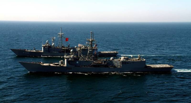 Pakistan Navy, Turkish Navy hold bilateral drills