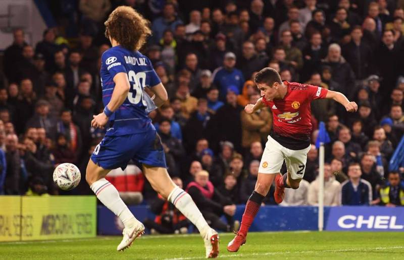 Manchester United beat Chelsea to go through to FA Cup Quarter Final