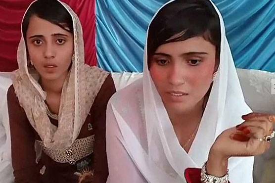 Mushtaq Ahmad meets family of two abducted Hindu girls
