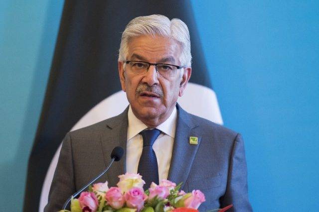 Khawaja Asif for ban on Bollywood movies, Indian commercials