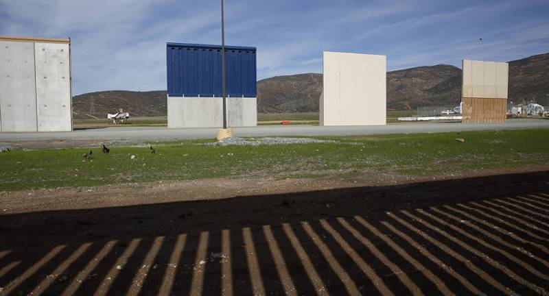 Trump seeks to hand border wall construction to North Dakota firm: Report