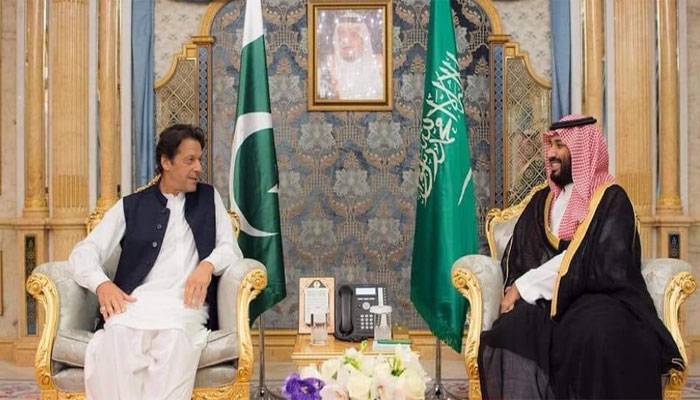 PM Khan meets Saudi crown prince in Makkah
