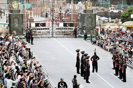 Flag-lowering ceremony held at Wagah border to commemorate Independence Day
