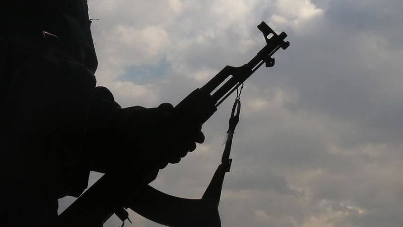 Violence engulfs Afghanistan amid peace talks