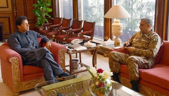 Army Chief Gen Bajwa calls on PM Khan 