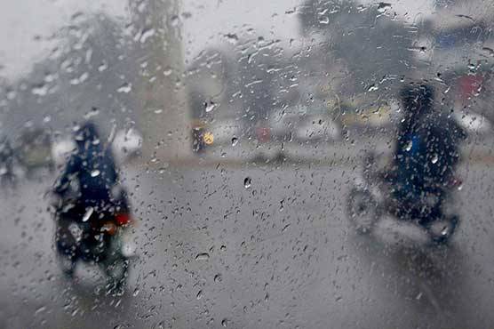 Rain, hailstorm turn weather pleasant in Lahore