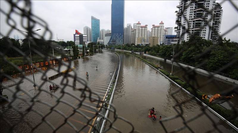  Indonesia: Heavy rainfalls hit Jakarta, 19 killed