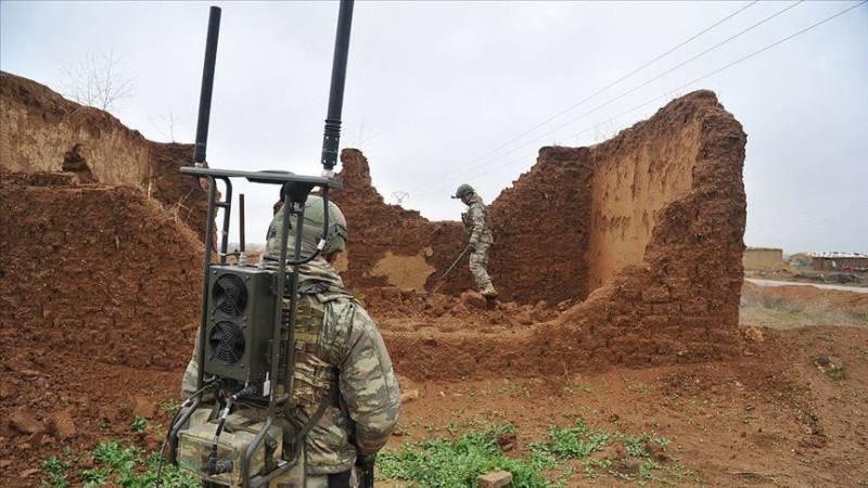 Turkey destroys hundreds of mines, IEDs in Syria 