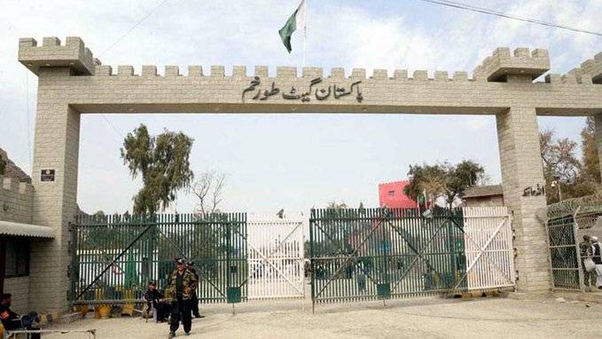 Torkham gate closed after 2 mortars fired from Afghanistan
