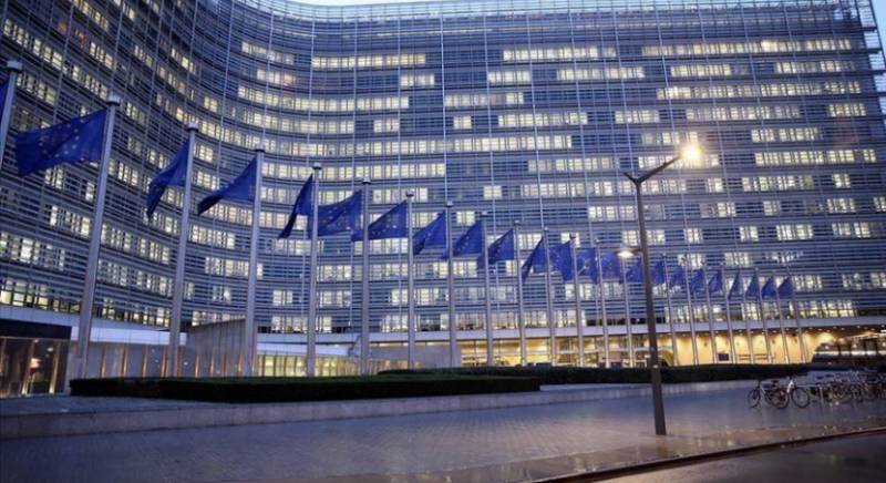 EU imposes 30-day travel ban on non-EU nationals