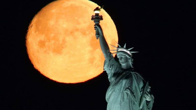 Moon Mining - Trump's Latest Expansionist Agenda