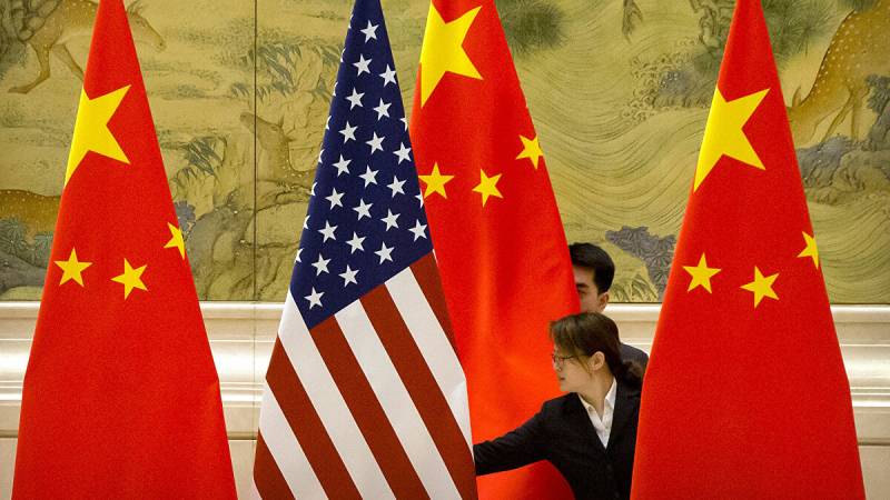 US, China on 'brink of new cold war', Chinese foreign minister warns