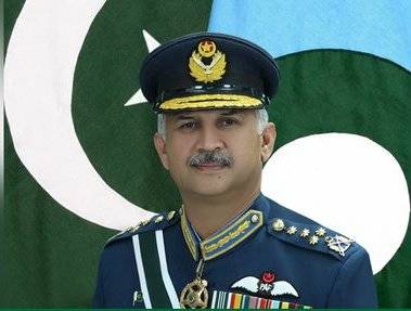 Air Chief pays tribute to PAF war veteran Group Captain (R) Saif Ul Azam on his demise