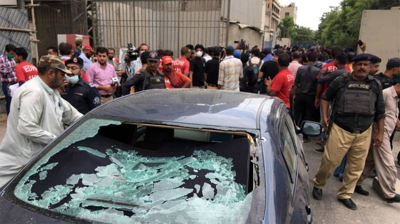All terrorists killed, seven civilians injured in Karachi PSX attack