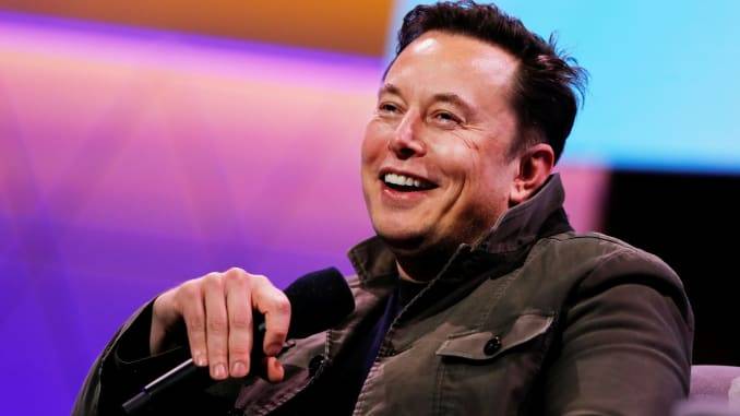 Elon Musk nudges past warren buffet, becoming 7th richest person alive