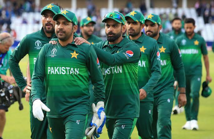 Pakistan cricket team returns after England tour