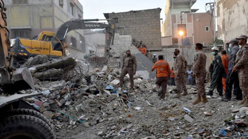 Authorities complete rescue operation after building collapse in Karachi