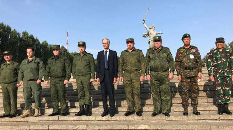 Defence Minister witnesses multinational exercise KAVKAZ 2020 at Astrkhan, Russia