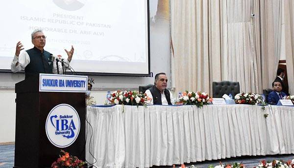 President Alvi interacts with students in Sukkur