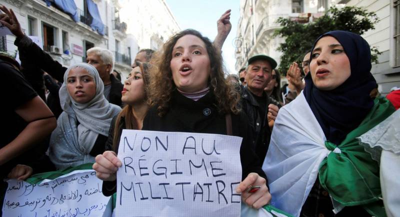 Algeria: 66.8% voted in favor of constitutional amendment