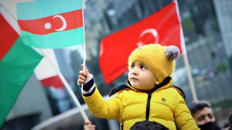 Azerbaijanis celebrate liberation of occupied Kalbajar