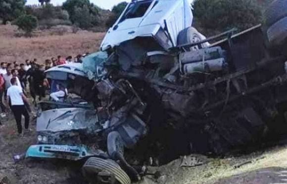 18 dead, 11 hurt in Algeria road crash