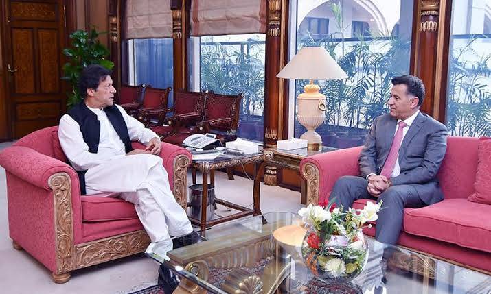 ISI chief Lt Gen Faiz Hameed meets PM Imran