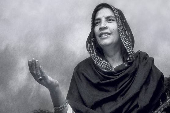 'Nightingale of desert' folk singer Reshma remembered on 8th death anniversary