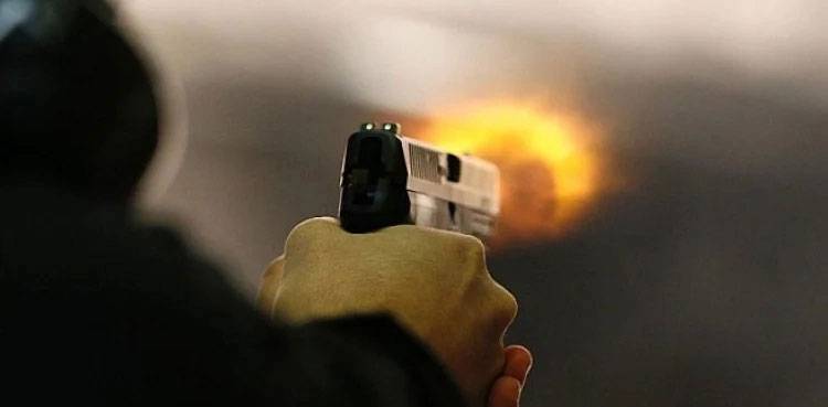FBR officers escape unhurt in gun attack in Lahore