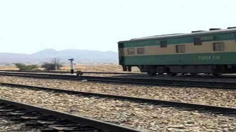At least five dead as Jaffar Express derail in Sibi