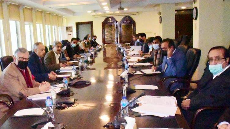 Tarin directs to keep prices of essential items in check