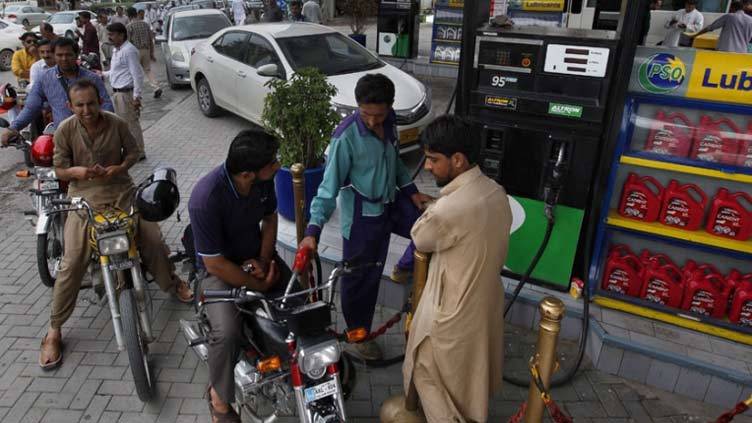 Govt decides to maintain petroleum prices