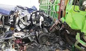 Jamshoro: 15 killed, six injured in truck-van collision on Indus Highway