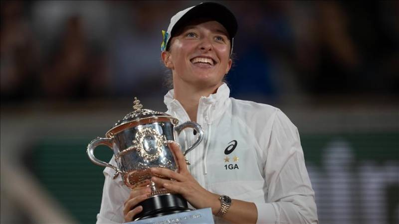 Tennis top seed Swiatek wins 2022 French Open in women's singles