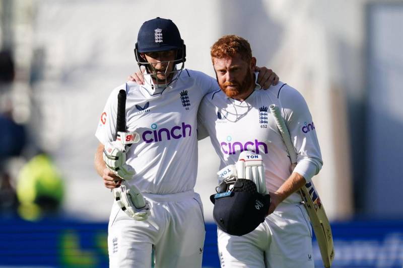 Joe Root and Jonny Bairstow tons help England to pull off record chase and level series