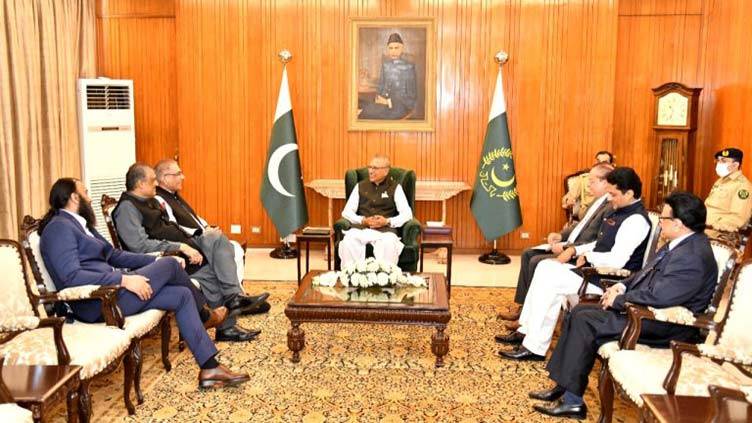 Can mediate between stakeholders on important issues: President Alvi