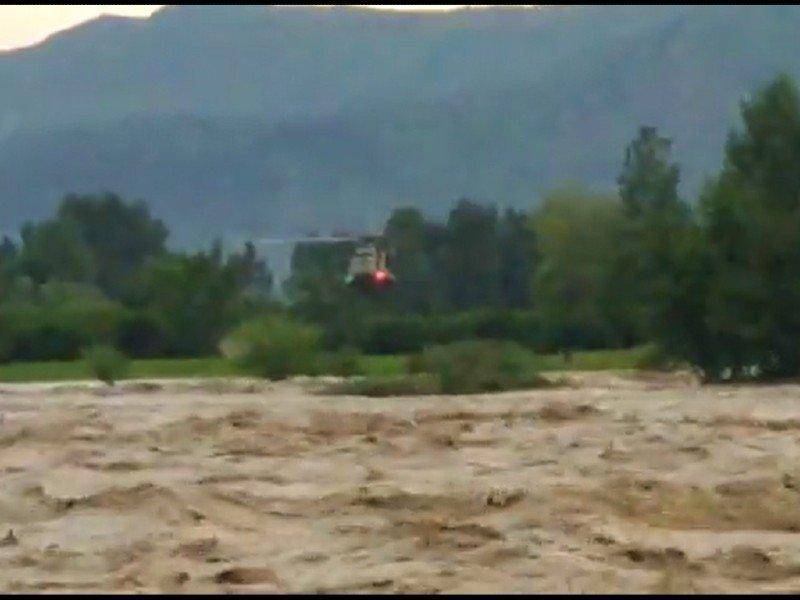 Indus in high flood at Kotri, water receding at Sukkur, Guddu