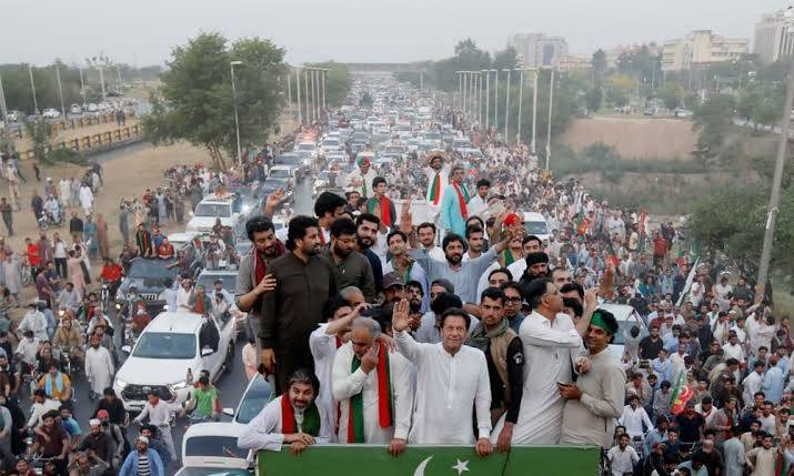 Imran Khan to spend day 7 of PTI long march in Wazirabad