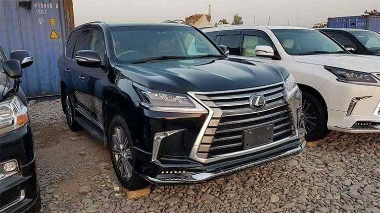 Sindh govt orders to seize cars without license plates