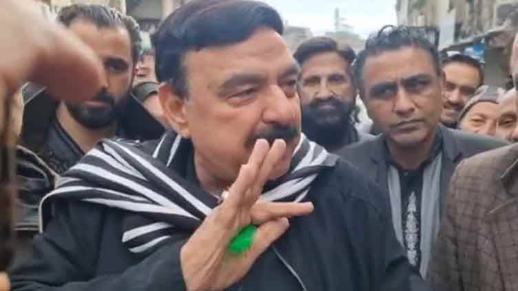 Imran wants 'elections in one go', says Sheikh Rashid