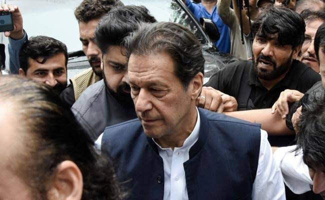 Balochistan police head to Lahore to arrest Imran Khan