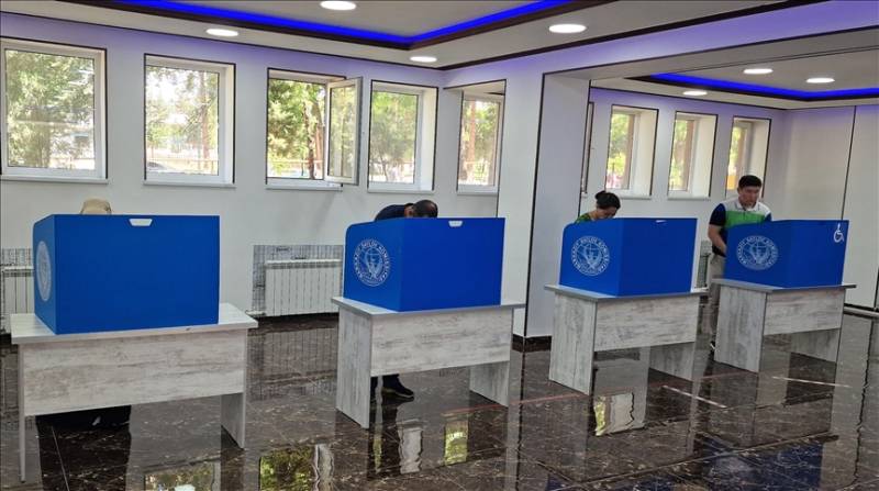 ازبکستان میں آئینی ریفرنڈم کے لیے ووٹنگ شروع ہو گئی۔