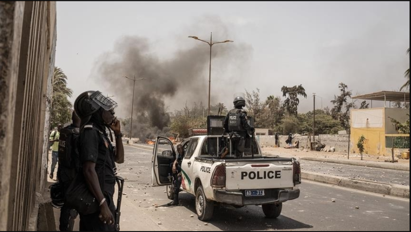 Senegal arrests hundreds amid tense political situation